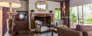 Suite Van Gogh, private pool and garden