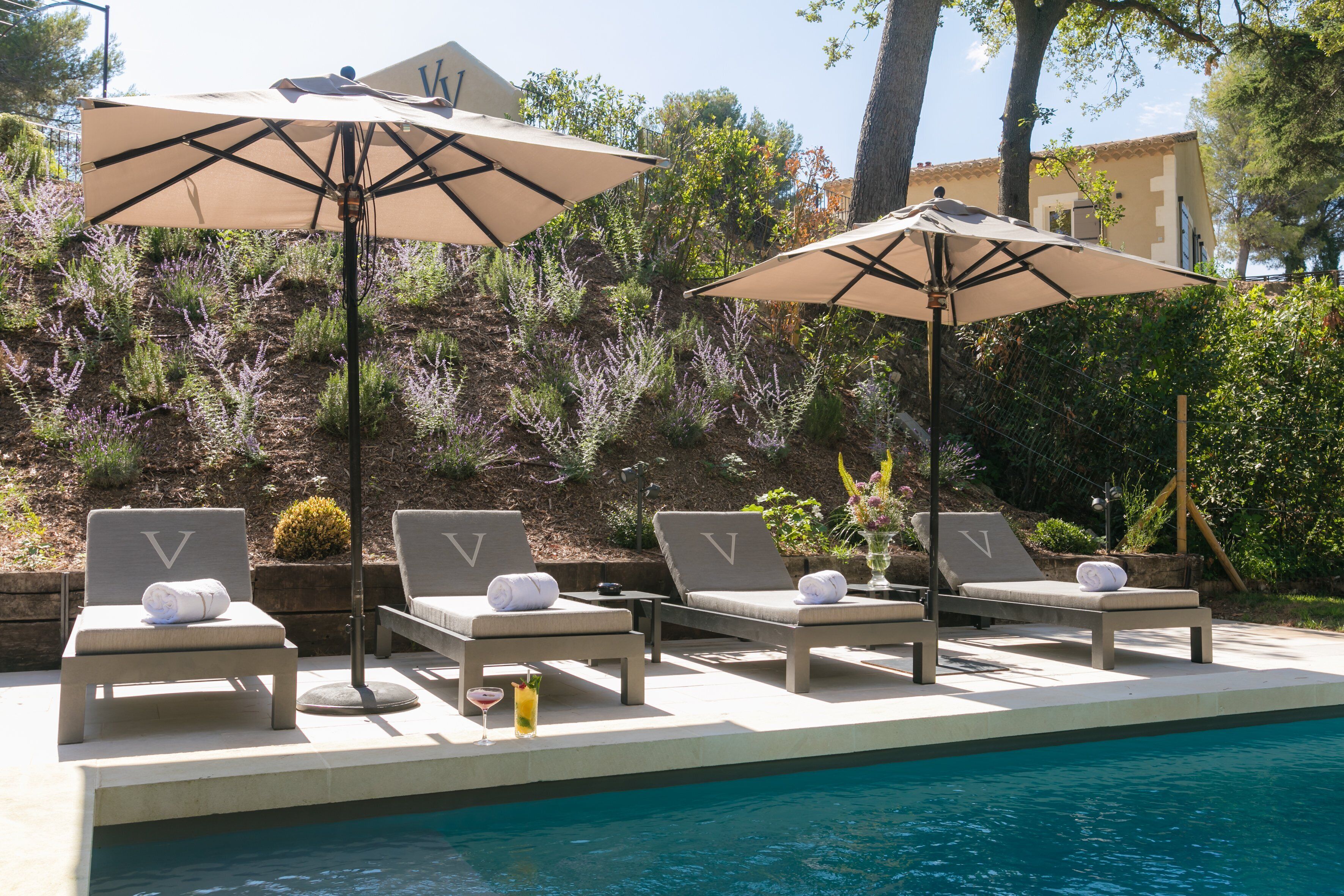 villa aurélie 2 chambres, piscine chauffée et jardin | 3 bedrooms, premium bedding, minibar, in-room safe