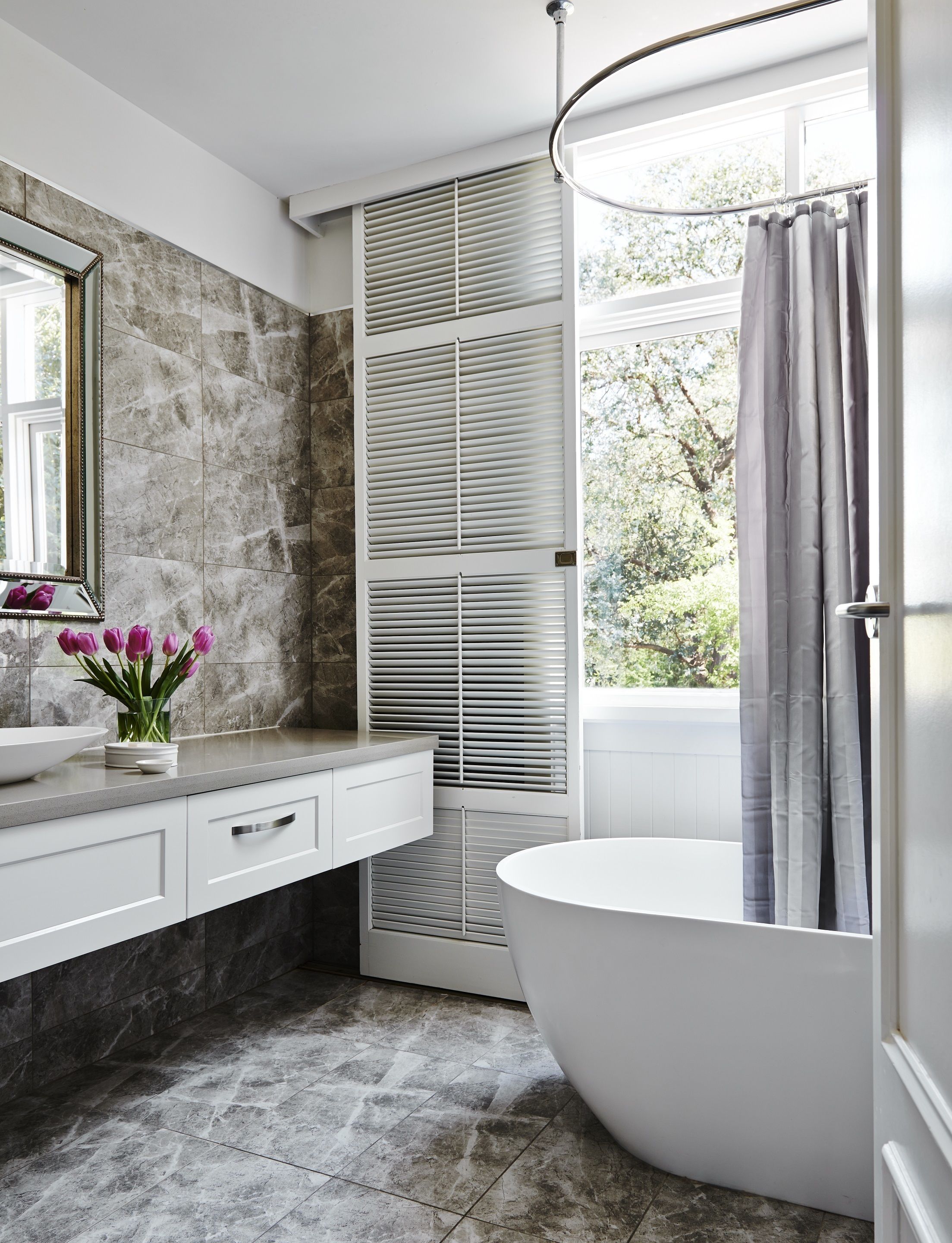 lodge studio | bathroom | hair dryer, bathrobes, slippers, towels