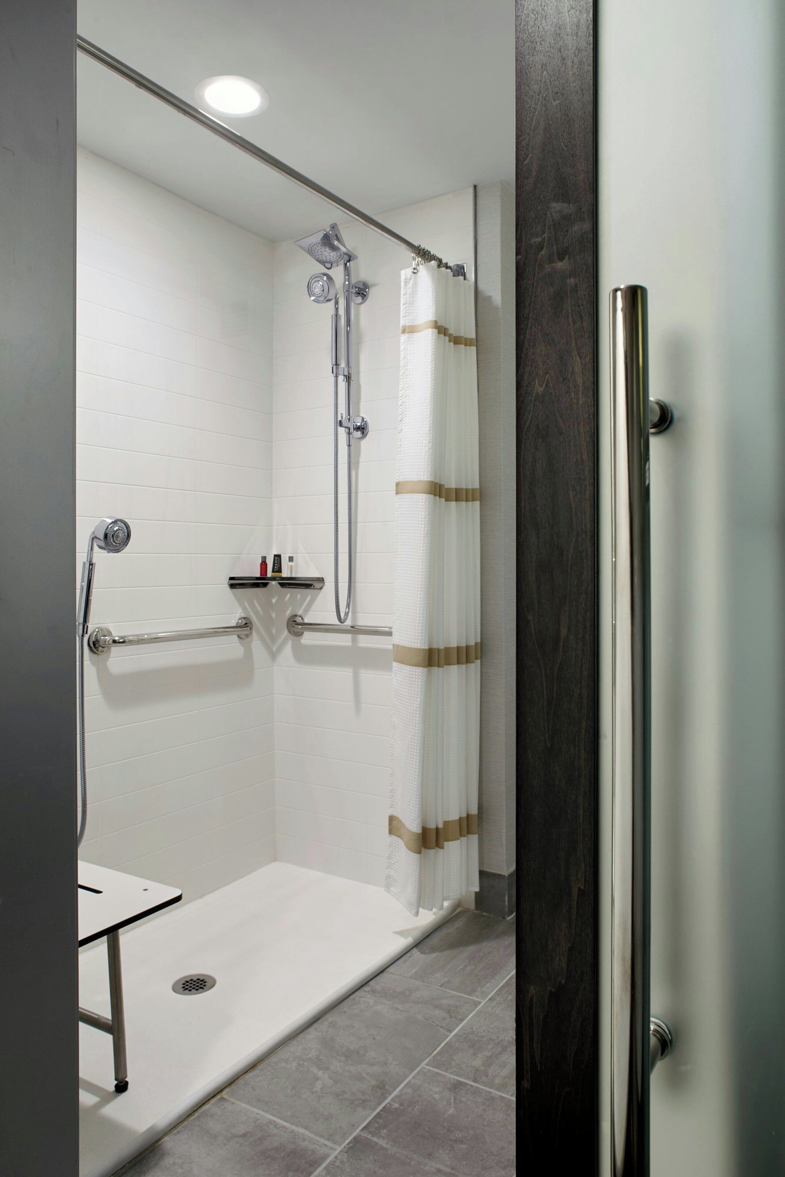 room, 1 king bed | 1 bedroom, premium bedding, down duvets, pillow-top beds