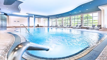 Sauna, steam room, body treatments, facials, 4 treatment rooms