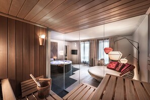 Hypo-allergenic bedding, in-room safe, desk, laptop workspace - Steigenberger Hotel Treudelberg Hamburg (Hamburg)