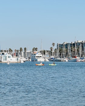 Hotel Exterior at Marriott Marina del Rey