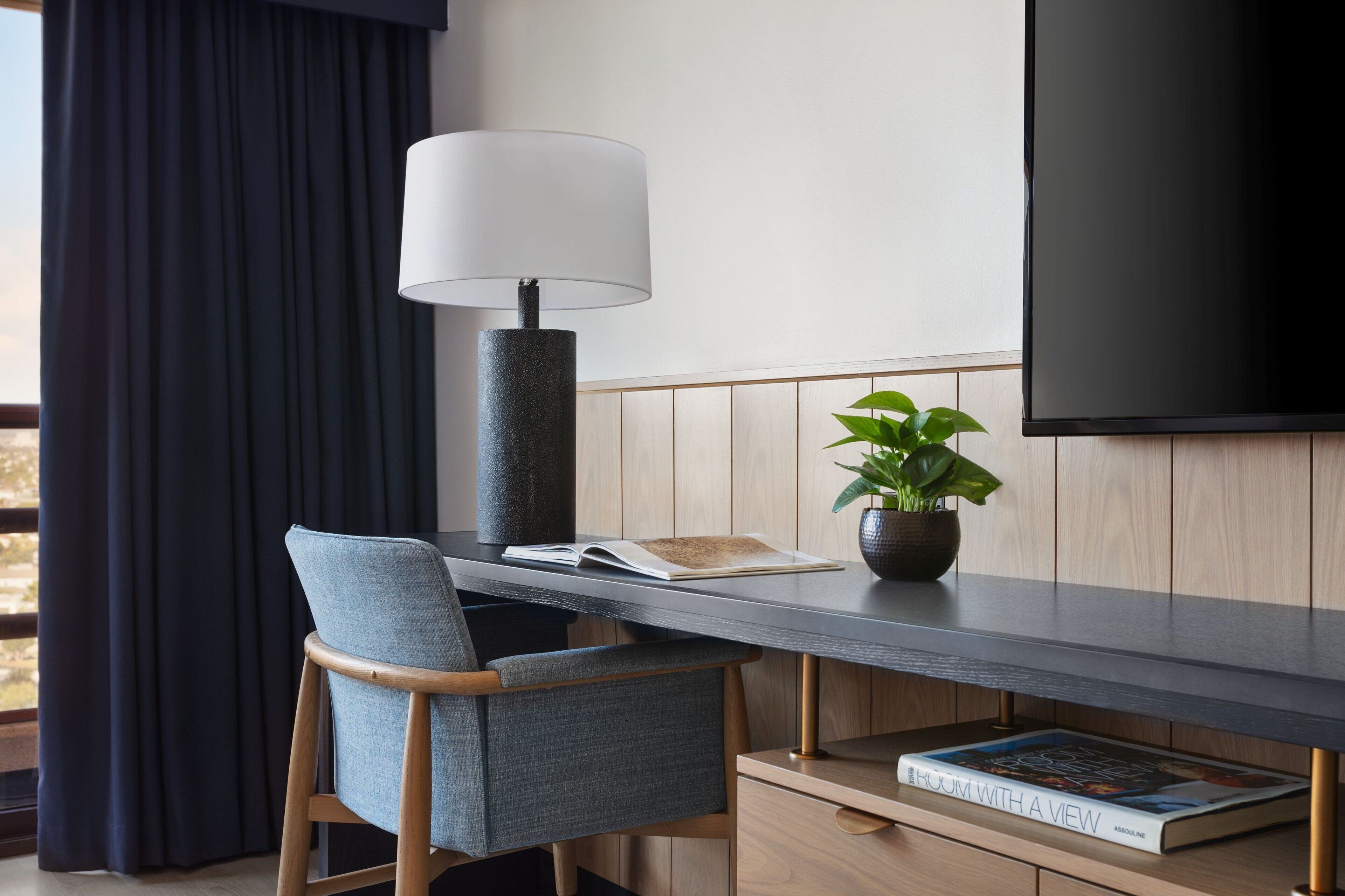 1 bedroom, down duvets, pillow-top beds, in-room safe