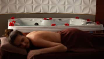 Sauna, tina de hidromasaje, baño de vapor y baño turco o hammam