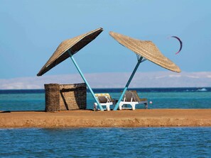 Deluxe Room, 1 King Bed, Sea View | Minibar, in-room safe, free cribs/infant beds, free WiFi