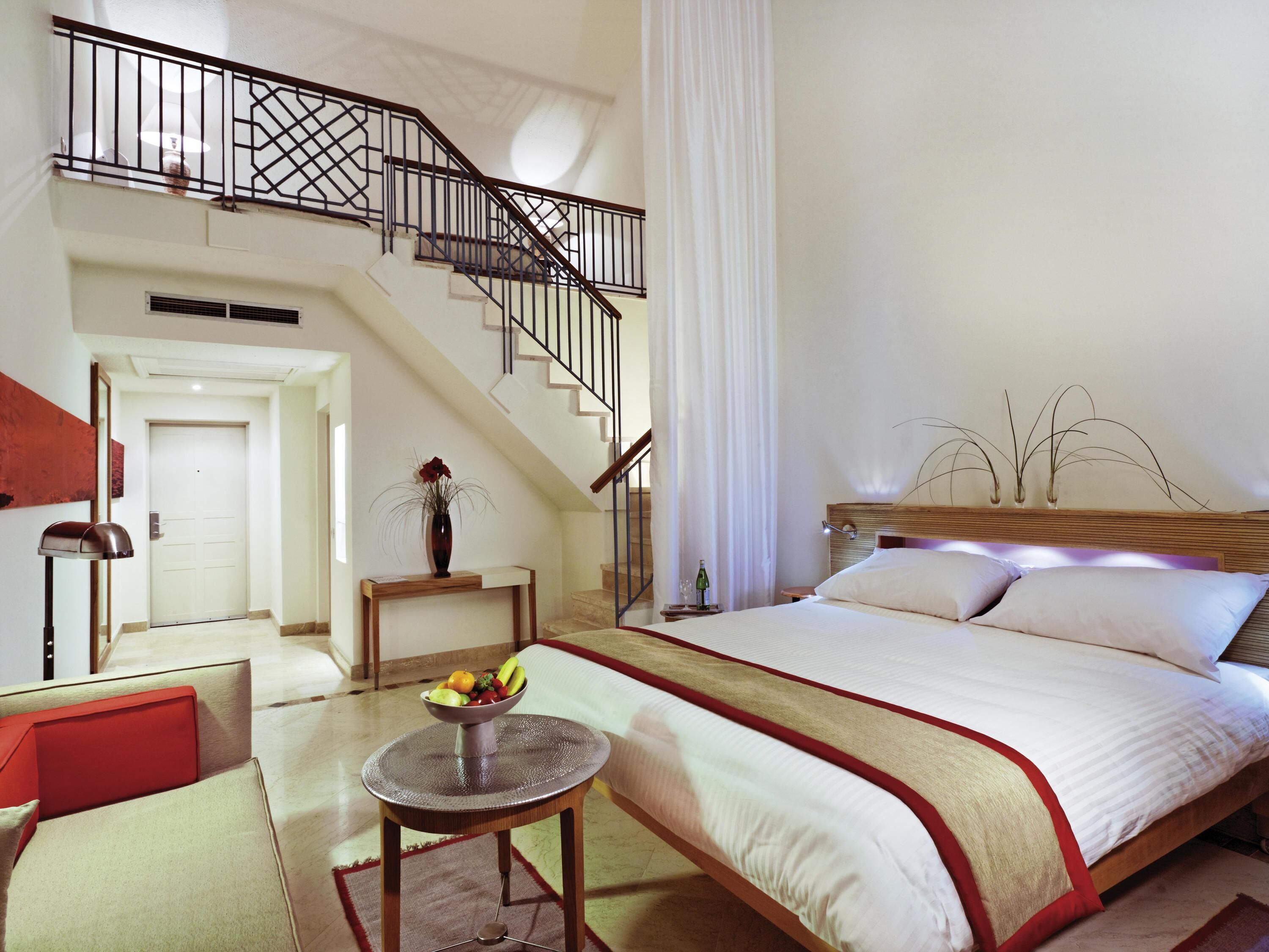 Family Room, 1 King Bed, Lagoon View