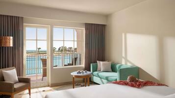 Deluxe Room, 1 King Bed, Lagoon View | Minibar, in-room safe, free cribs/infant beds, free WiFi