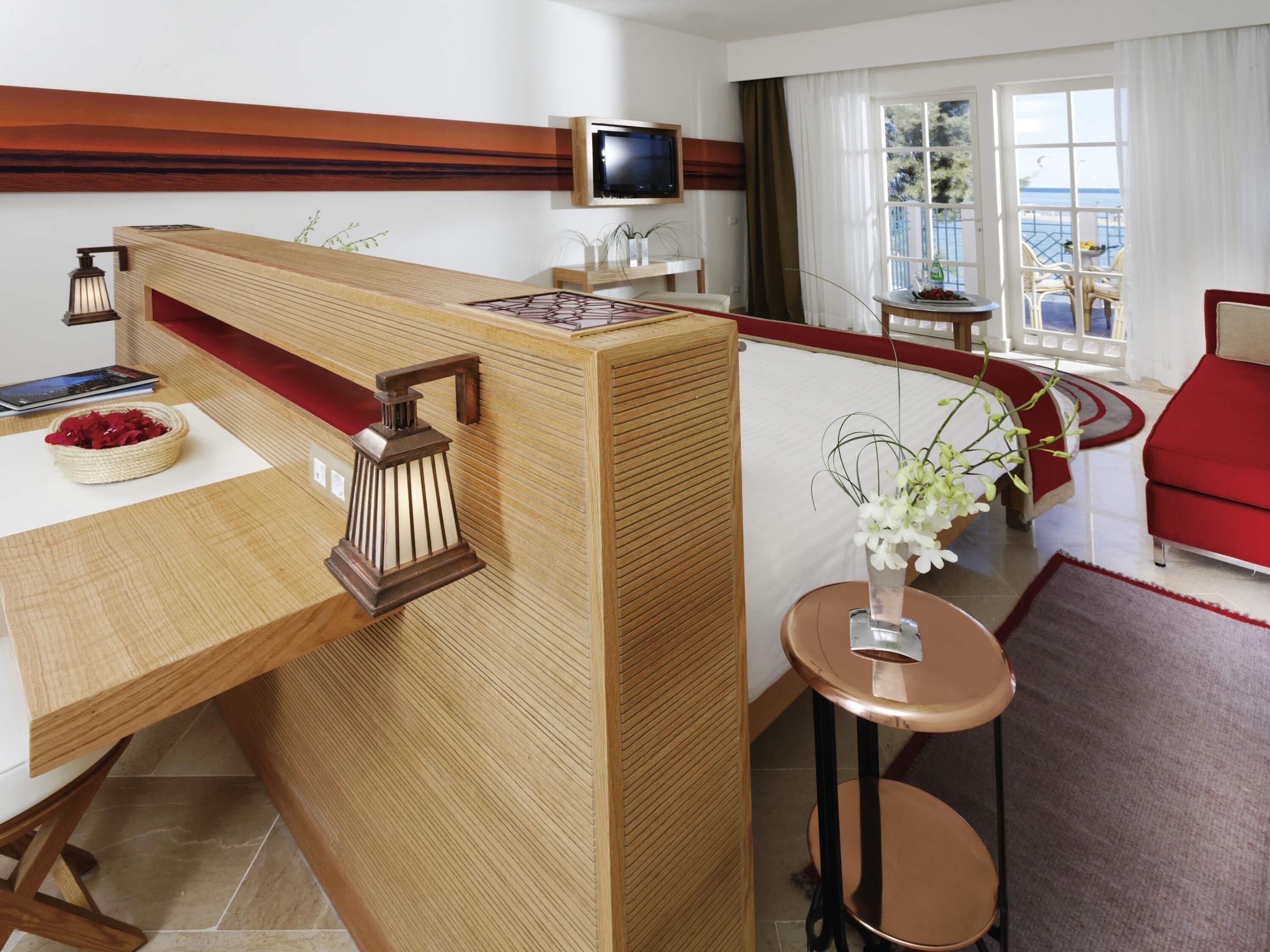 Quarto luxo, 1 cama King, vista para o mar | Frigobar, cofres nos quartos, berços grátis, Wi-Fi de cortesia