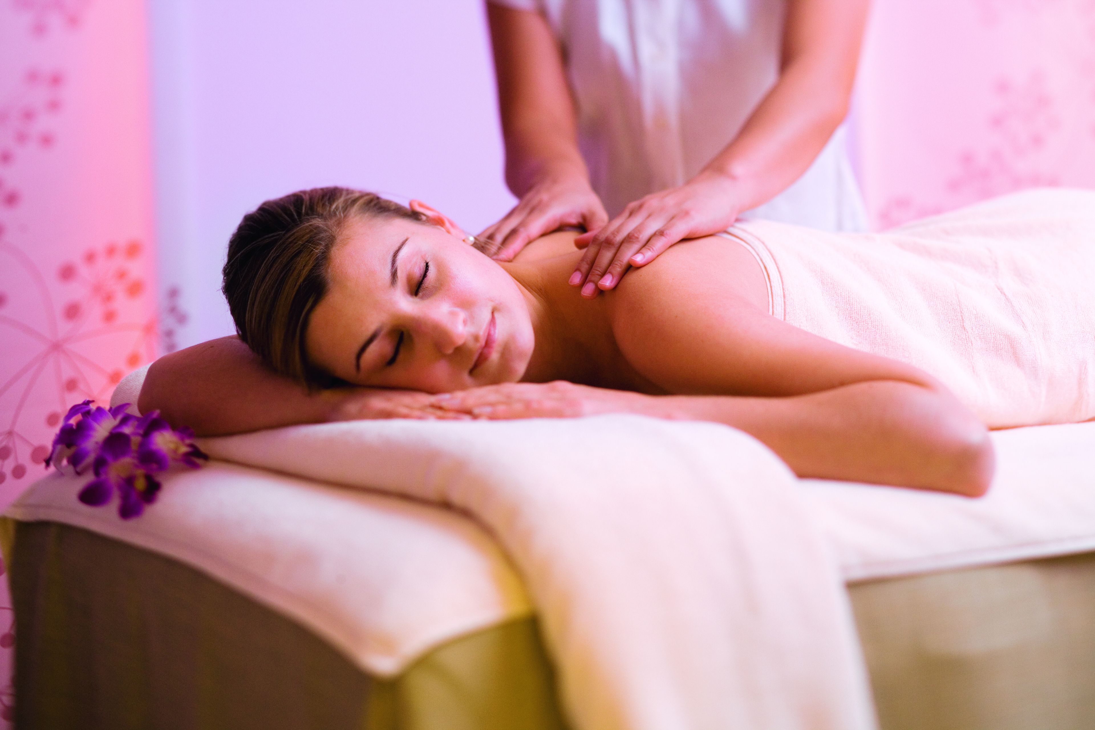 sauna, hot tub, steam room, turkish bath/hammam, body treatments