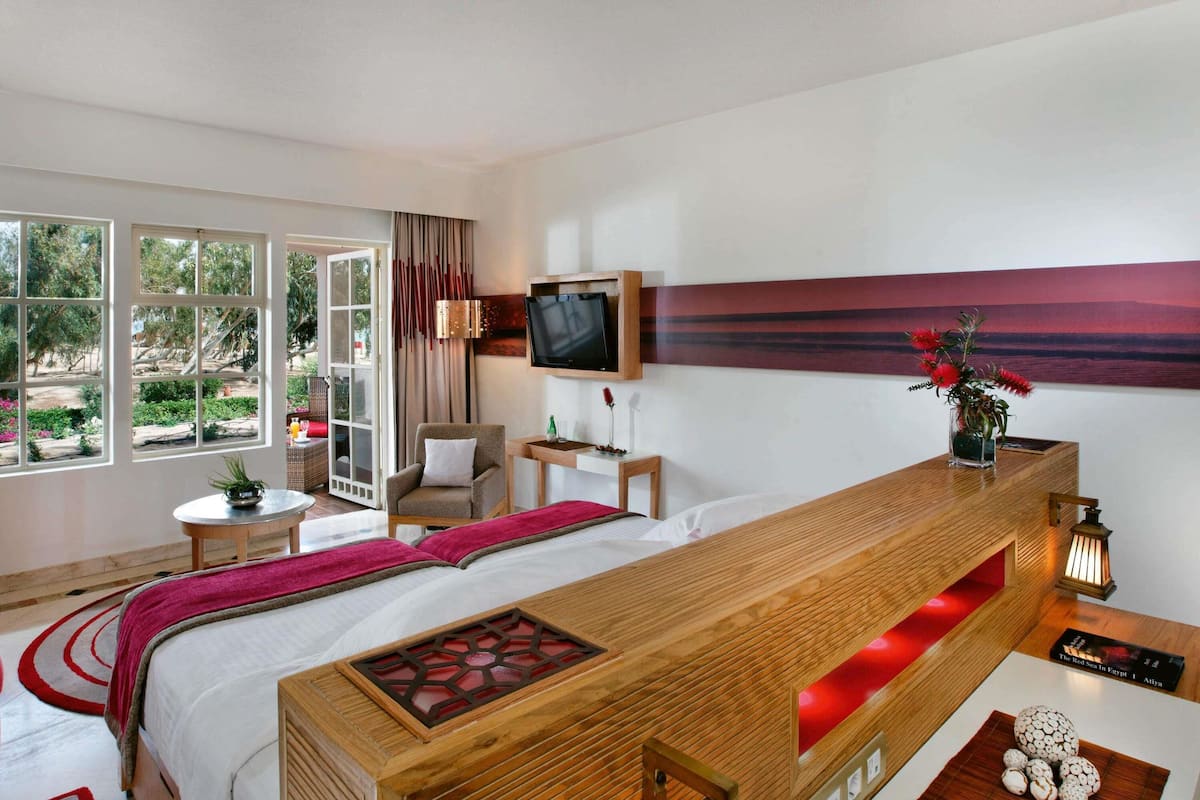 Classic Twin Room, 2 Twin Beds | Minibar, in-room safe, free cribs/infant beds, free WiFi