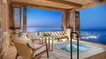 Junior Suite, 1 Queen Bed, Sea View | Terrace/patio