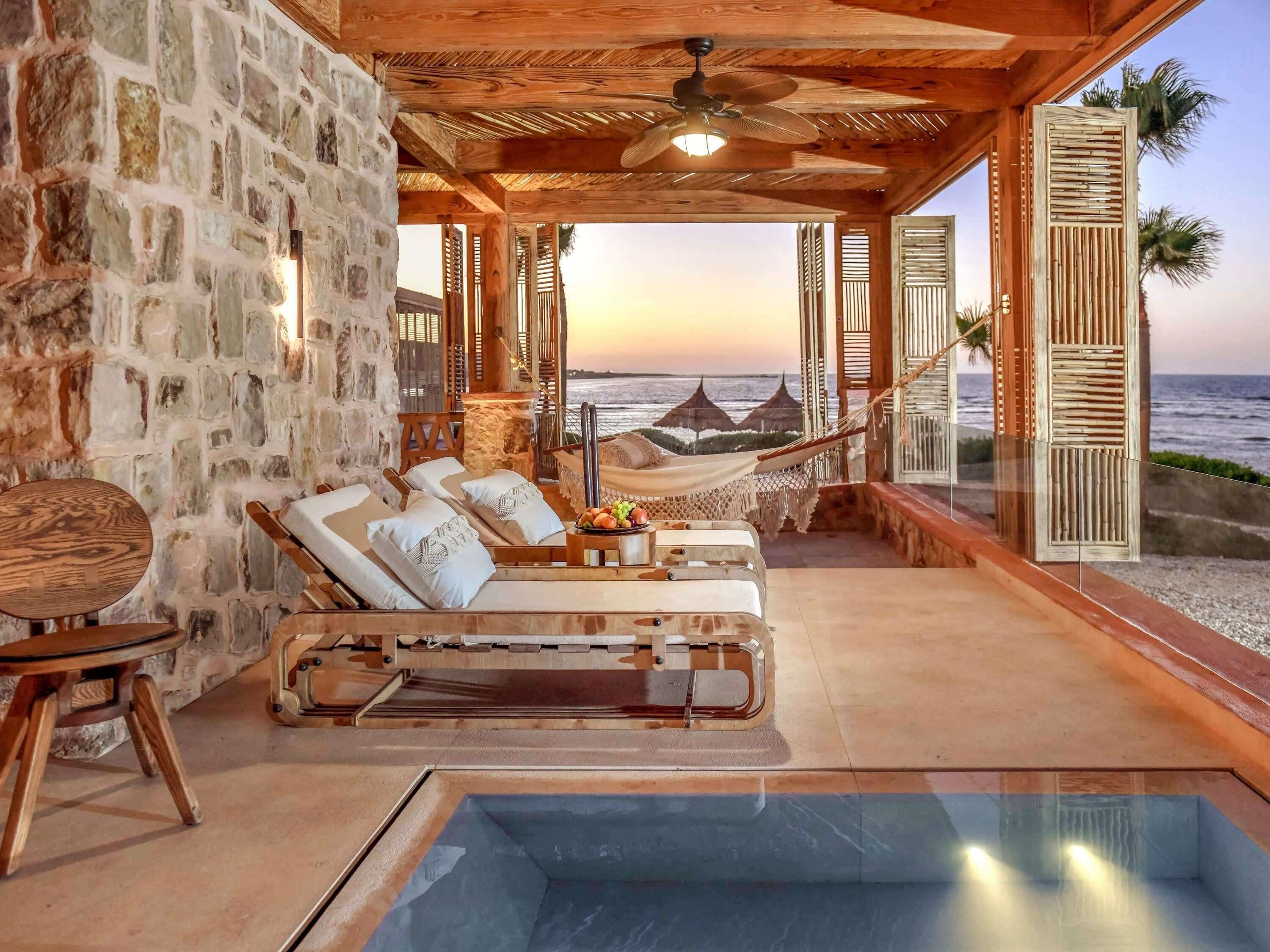 Nubian Suite Sea view | Hypo-allergenic bedding, minibar, in-room safe, blackout drapes