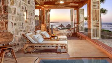 Nubian Suite Sea view | Hypo-allergenic bedding, minibar, in-room safe, blackout curtains