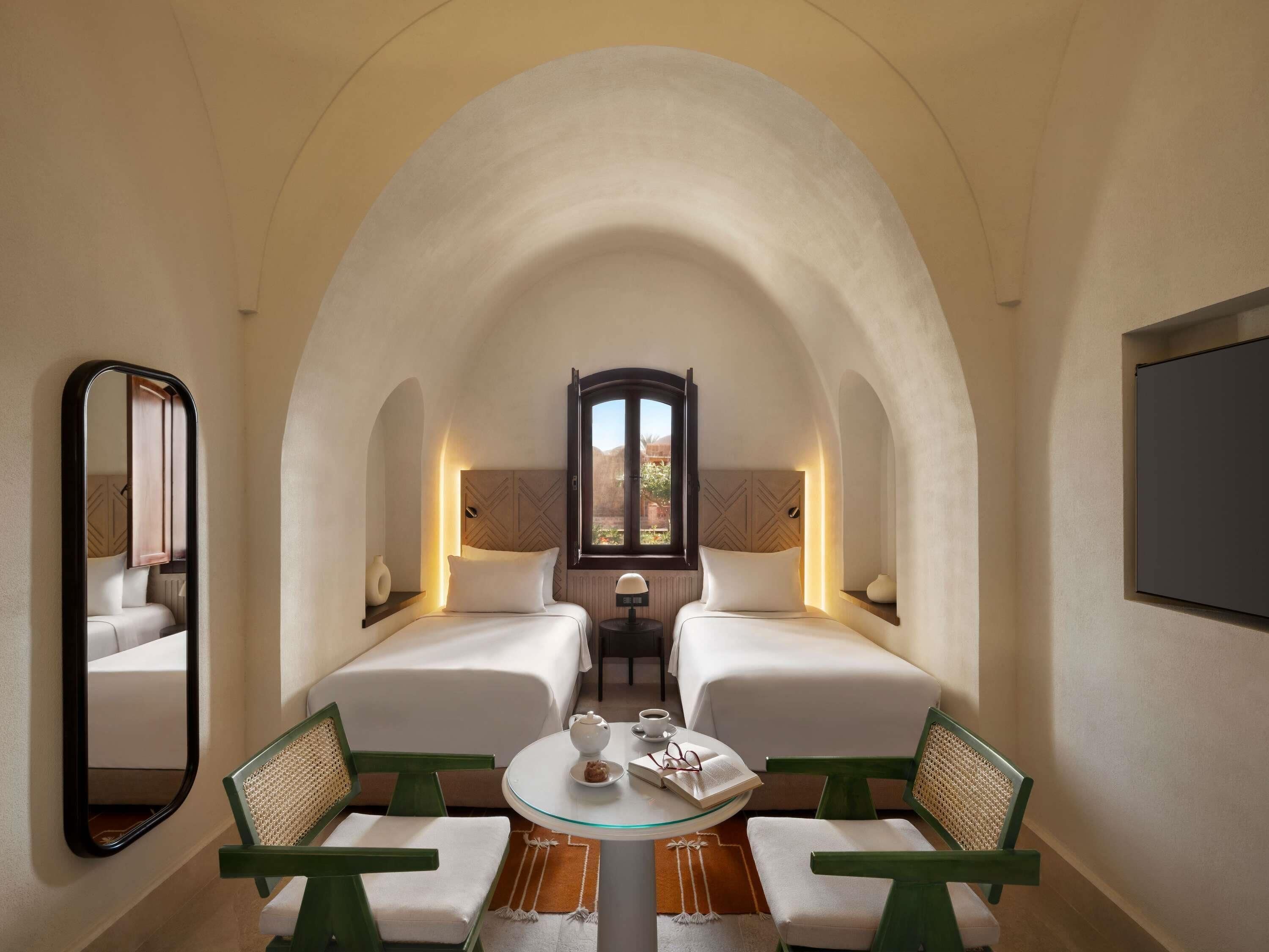 Tomannsrom – superior, 1 enkeltseng, hageutsikt | Allergitestet sengetøy, minibar, safe på rommet og blendingsgardiner