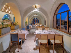 Daily buffet breakfast for a fee