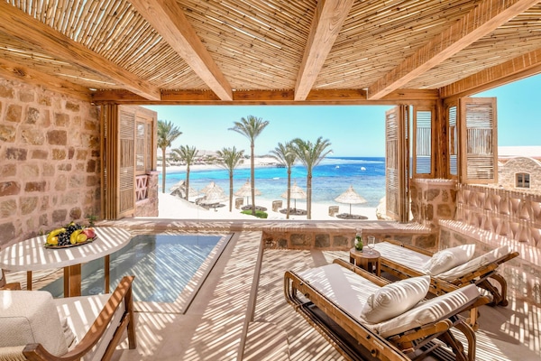 Allergikerbettwaren, Minibar, Zimmersafe, Verdunkelungsvorhänge