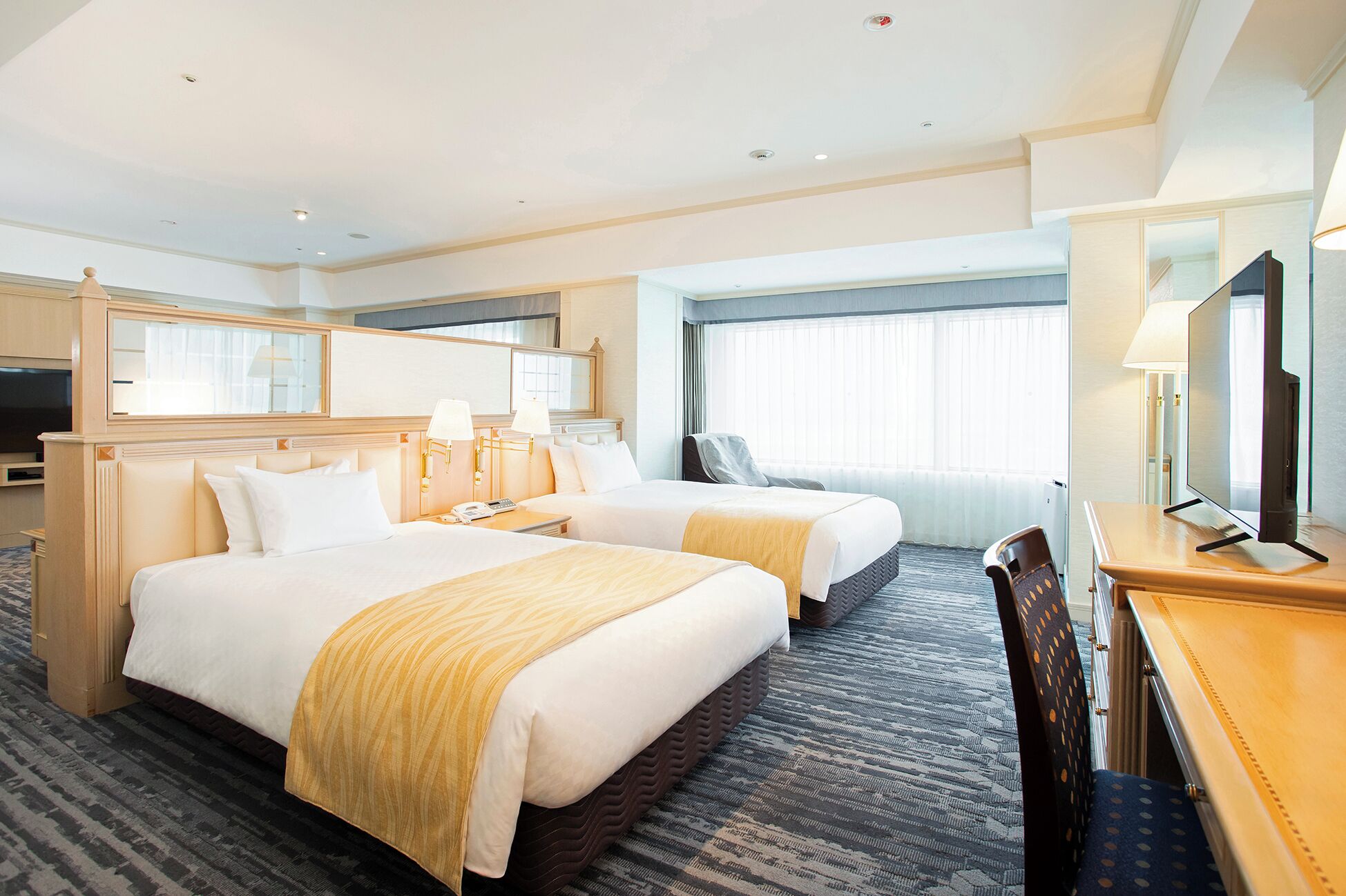 Luxury Twin Room,Non Smoking | In-room safe, desk, blackout curtains, soundproofing