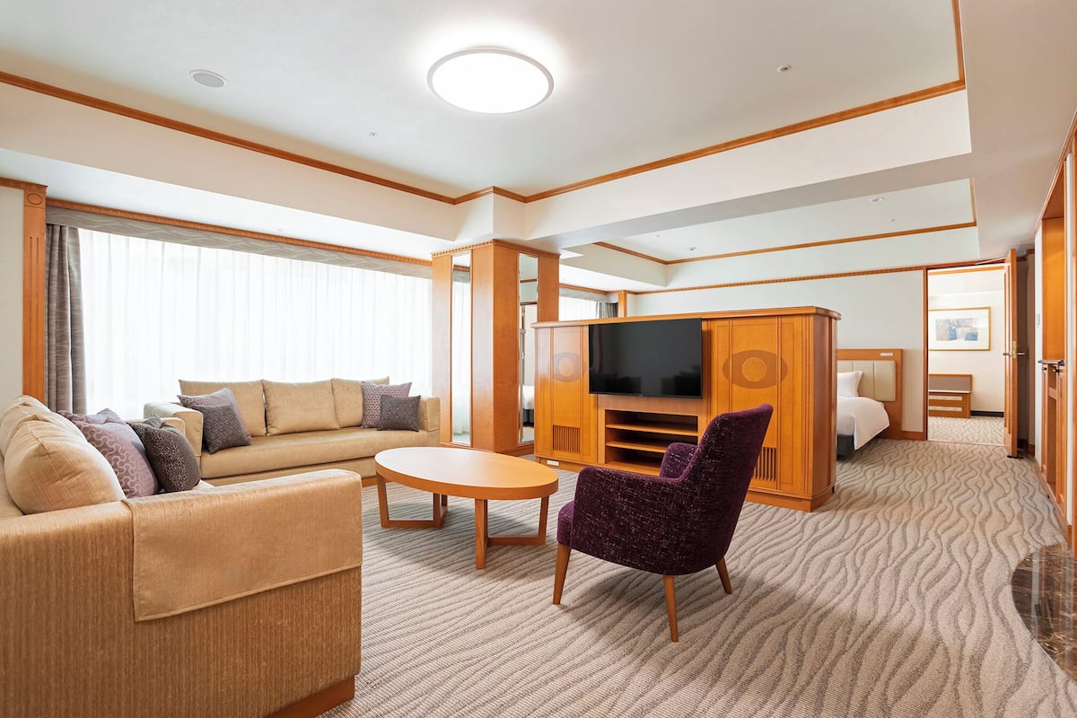 economy class family room, a (140sqm), non smoking | in-room safe, desk, blackout curtains, soundproofing