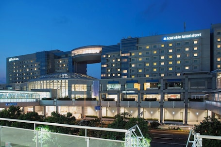 Building design. Hotel Nikko Kansai Airport