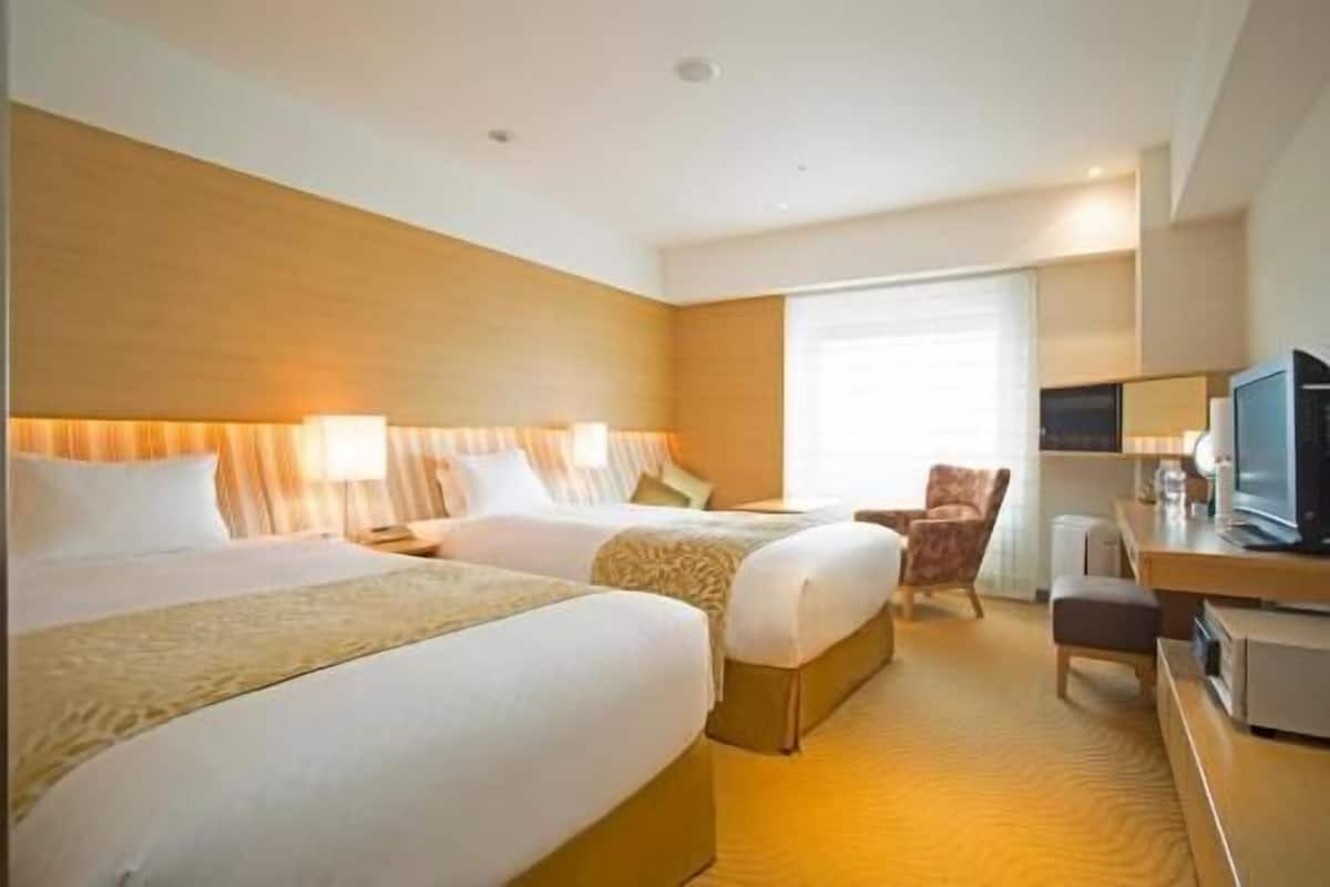 In-room safe, desk, blackout curtains, soundproofing