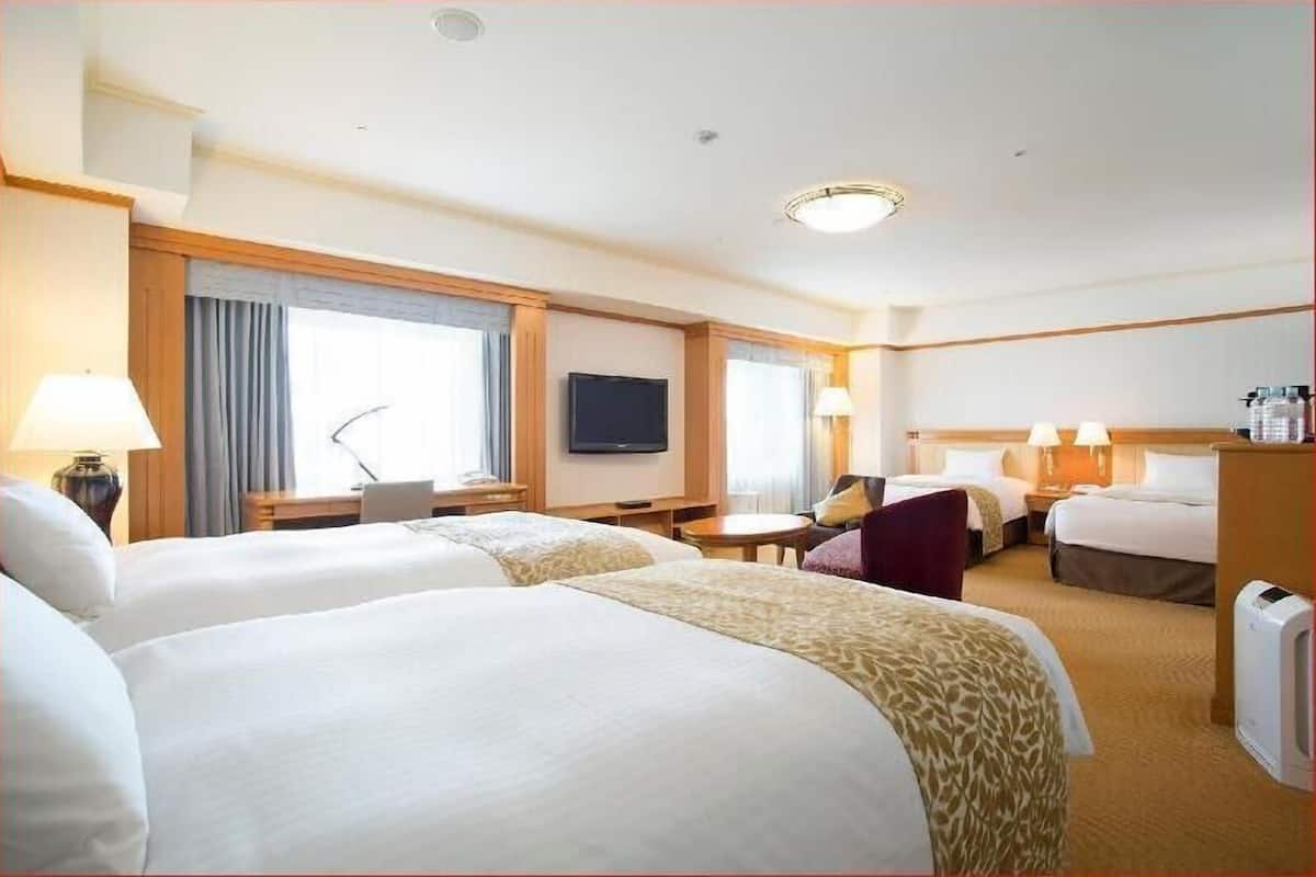 In-room safe, desk, blackout drapes, soundproofing