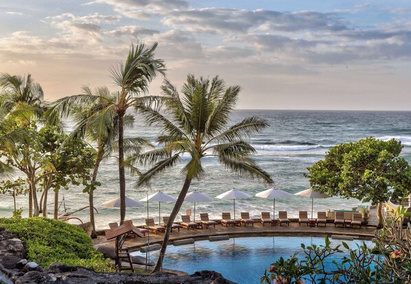 3 outdoor pools, open 8:00 AM to 6:00 PM, pool umbrellas, sun loungers