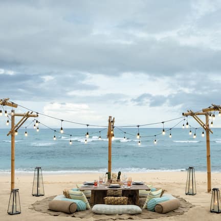 7 间餐厅,供应早餐、午餐和晚餐,印尼菜