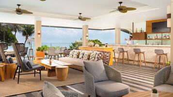 2 bars/lounges, swim-up bar, poolside bar