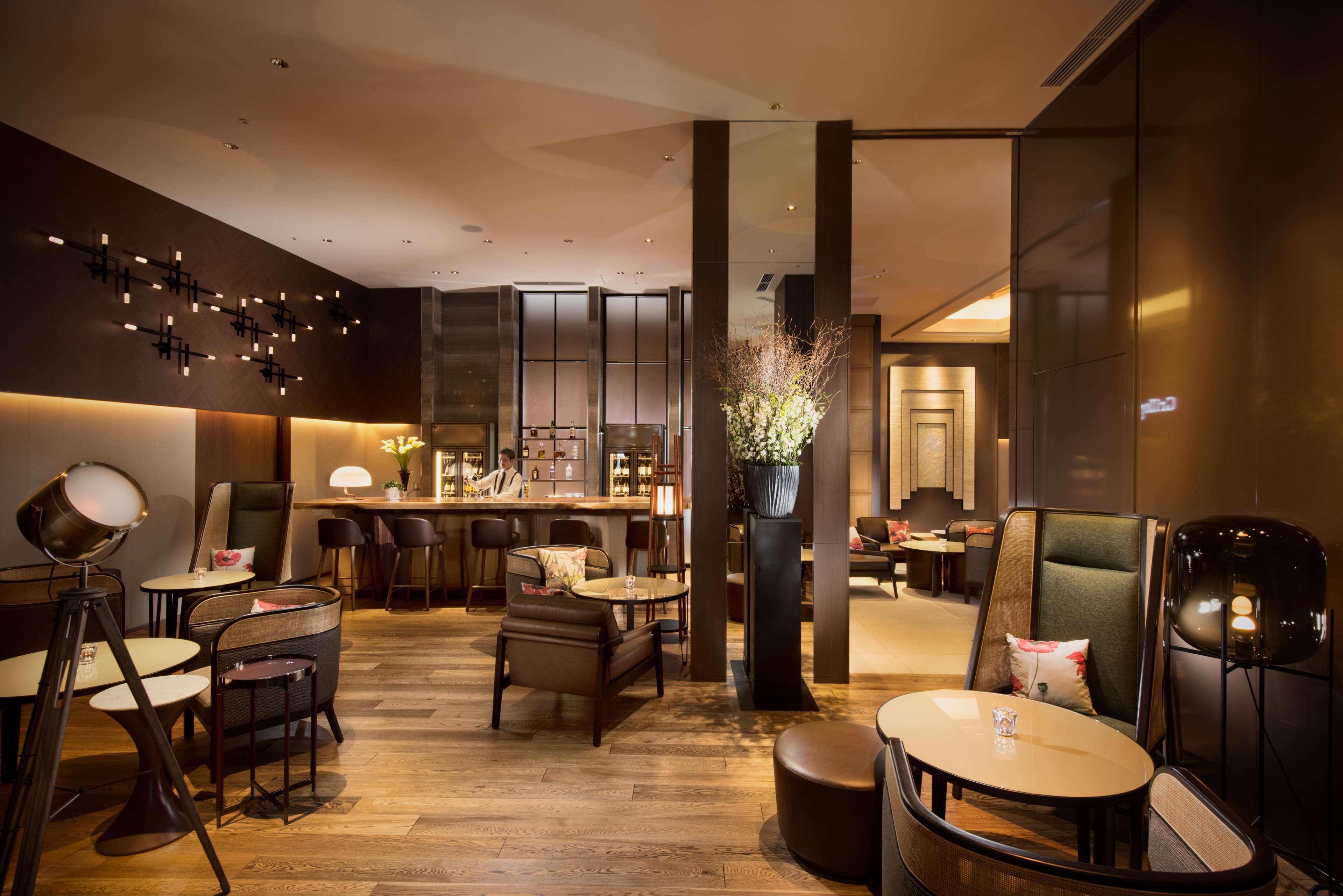 4 restaurants, breakfast, lunch, dinner served; japanese cuisine