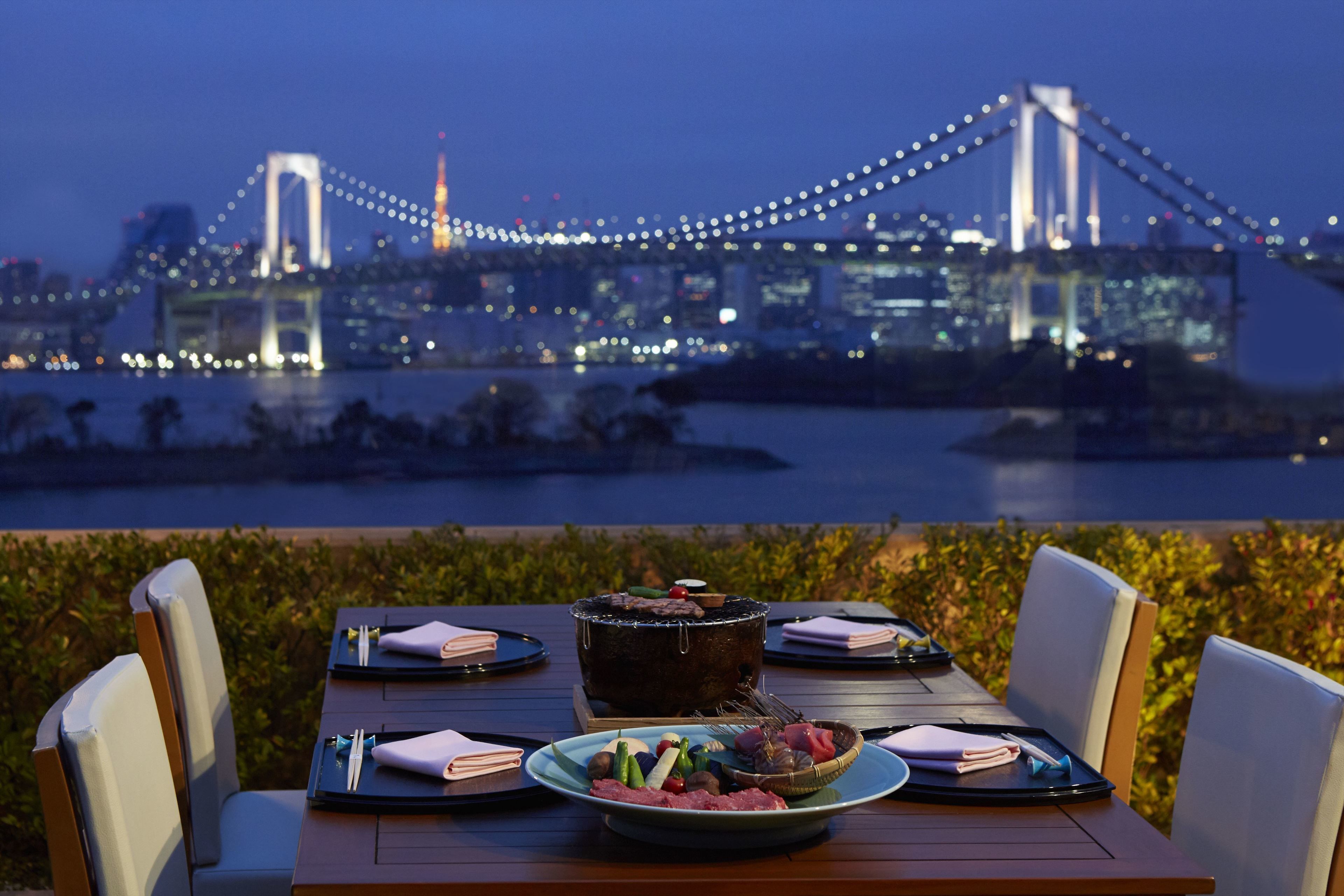 4 restaurants, breakfast, lunch, dinner served; Japanese cuisine