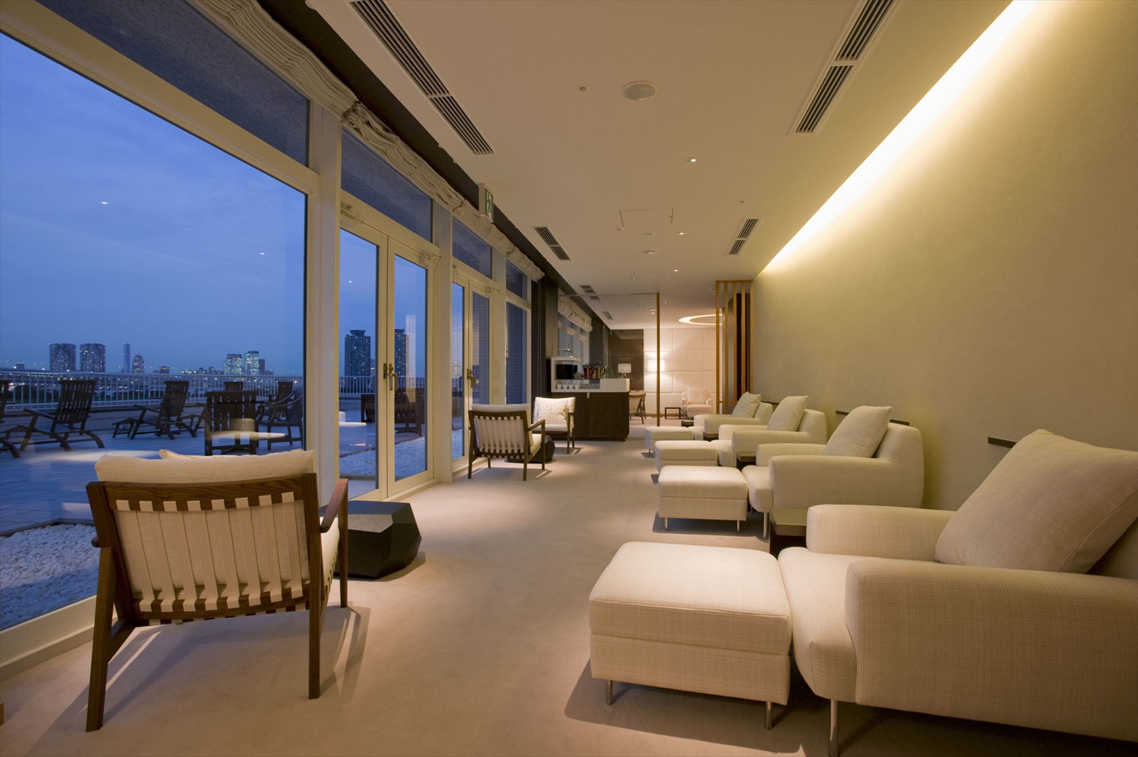 sauna, aromatherapy, facials, 4 treatment rooms