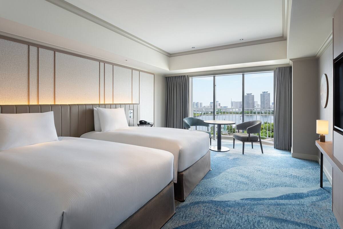 Deluxe Plus Twin Room - Non-Smoking - 40sqm - Renovated Room | Down comforters, in-room safe, desk, blackout drapes
