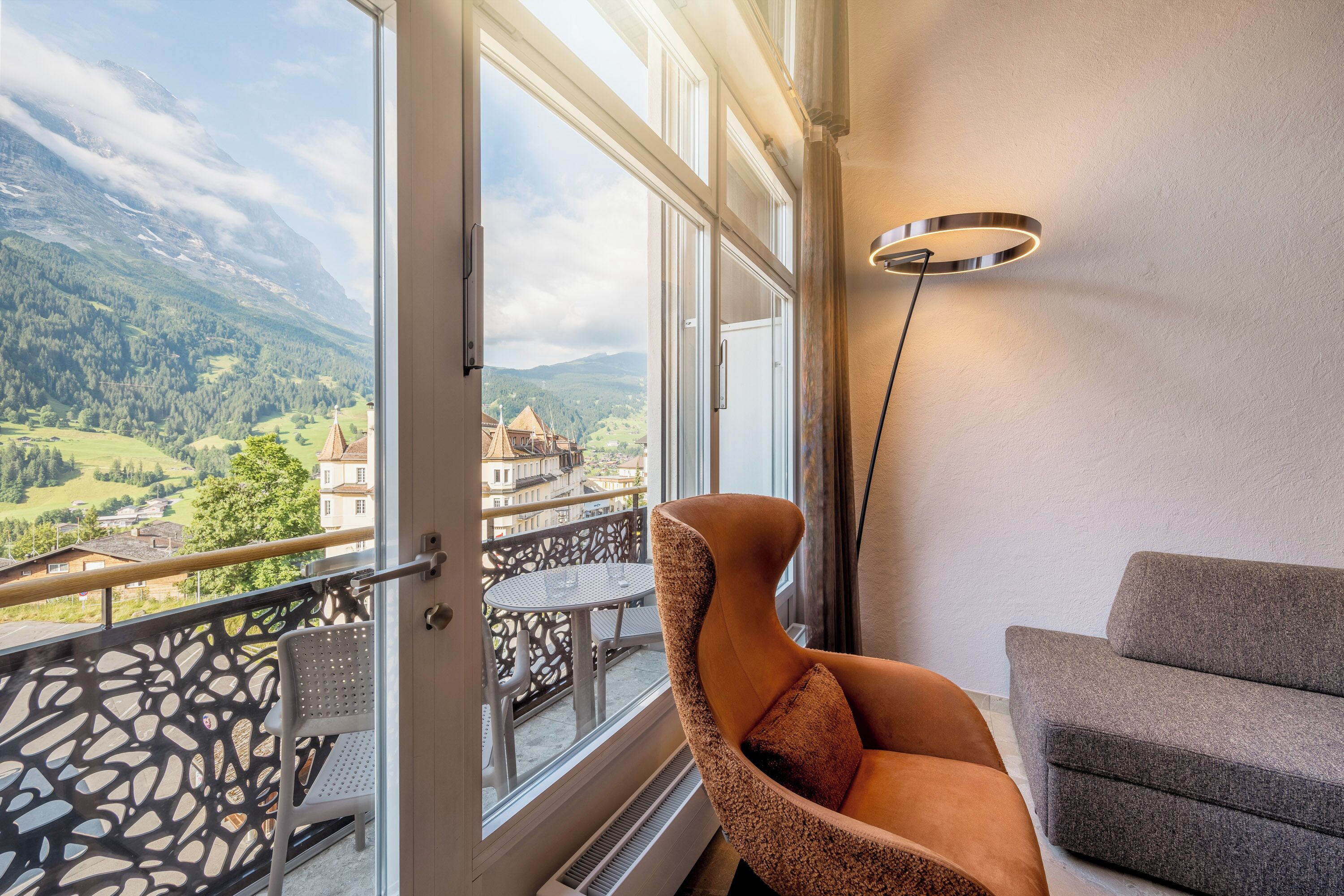 Literie hypoallergénique, minibar, coffres-forts dans les chambres