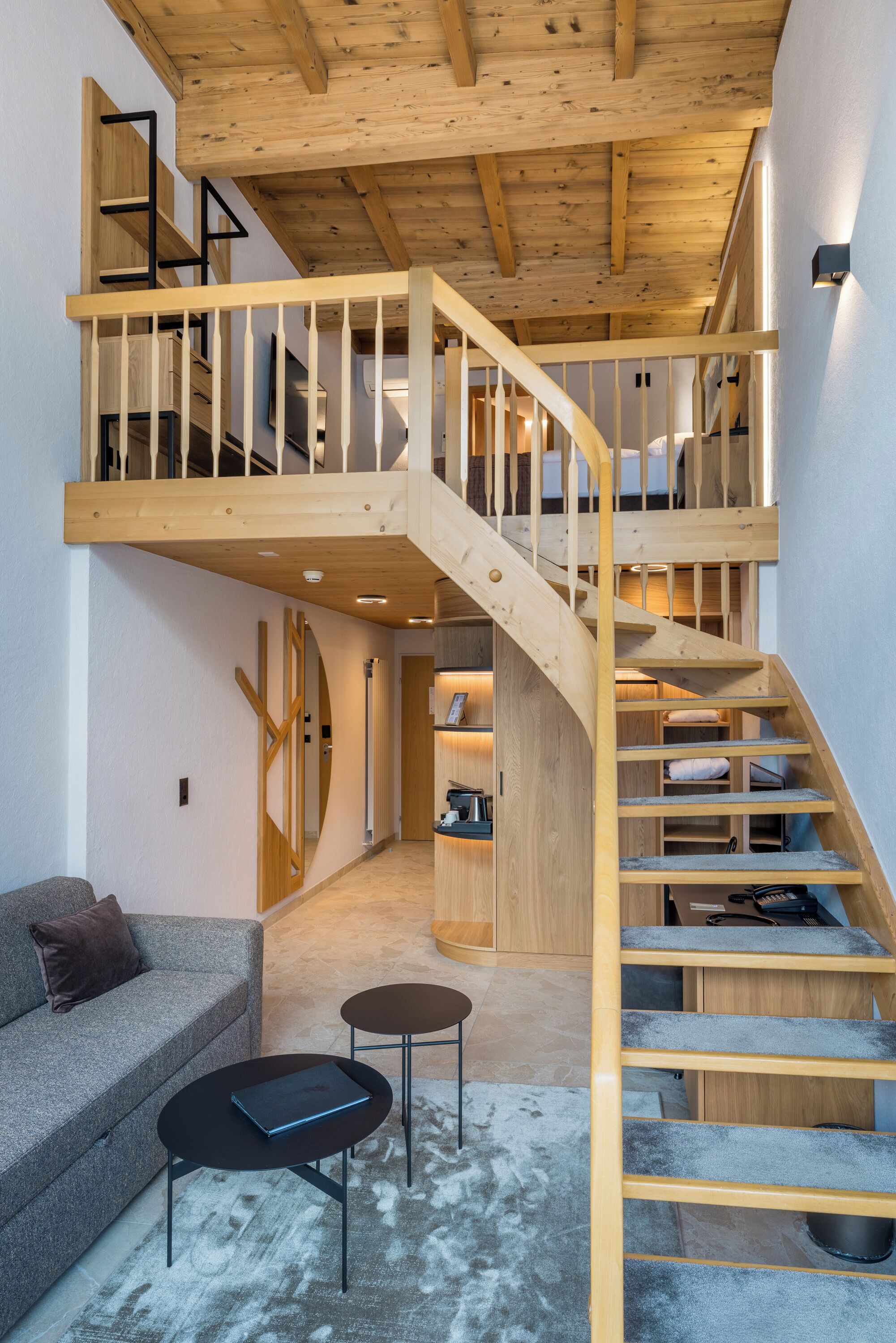 Panoramic Suite, Balcony (Eigerview) | Hypo-allergenic bedding, minibar, in-room safe, individually decorated
