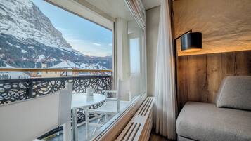 Chambre Double Supérieure, balcon (Eigerview) | Vue de la chambre