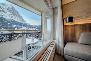 Superior double room Eiger View with balcony | View from room - Hotel Kreuz & Post (Grindelwald)