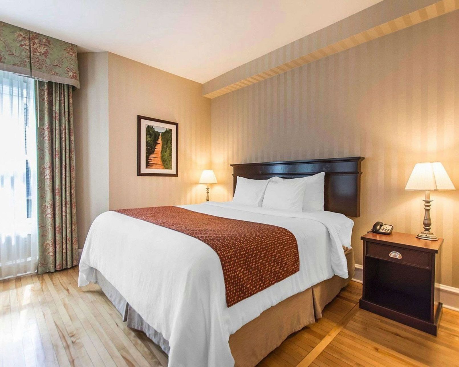 Desk, iron/ironing board, free WiFi, bed sheets
