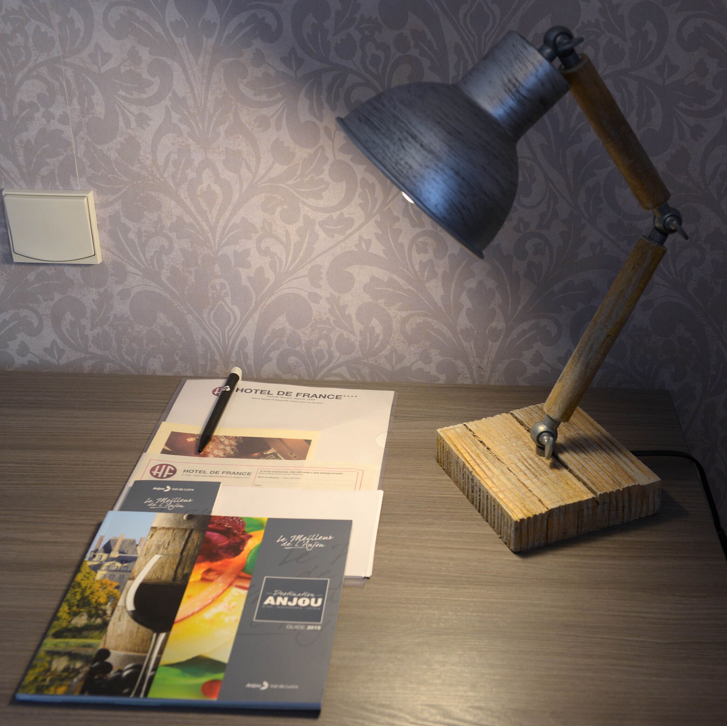 exclusive double/single | minibar, in-room safe, individually decorated, desk