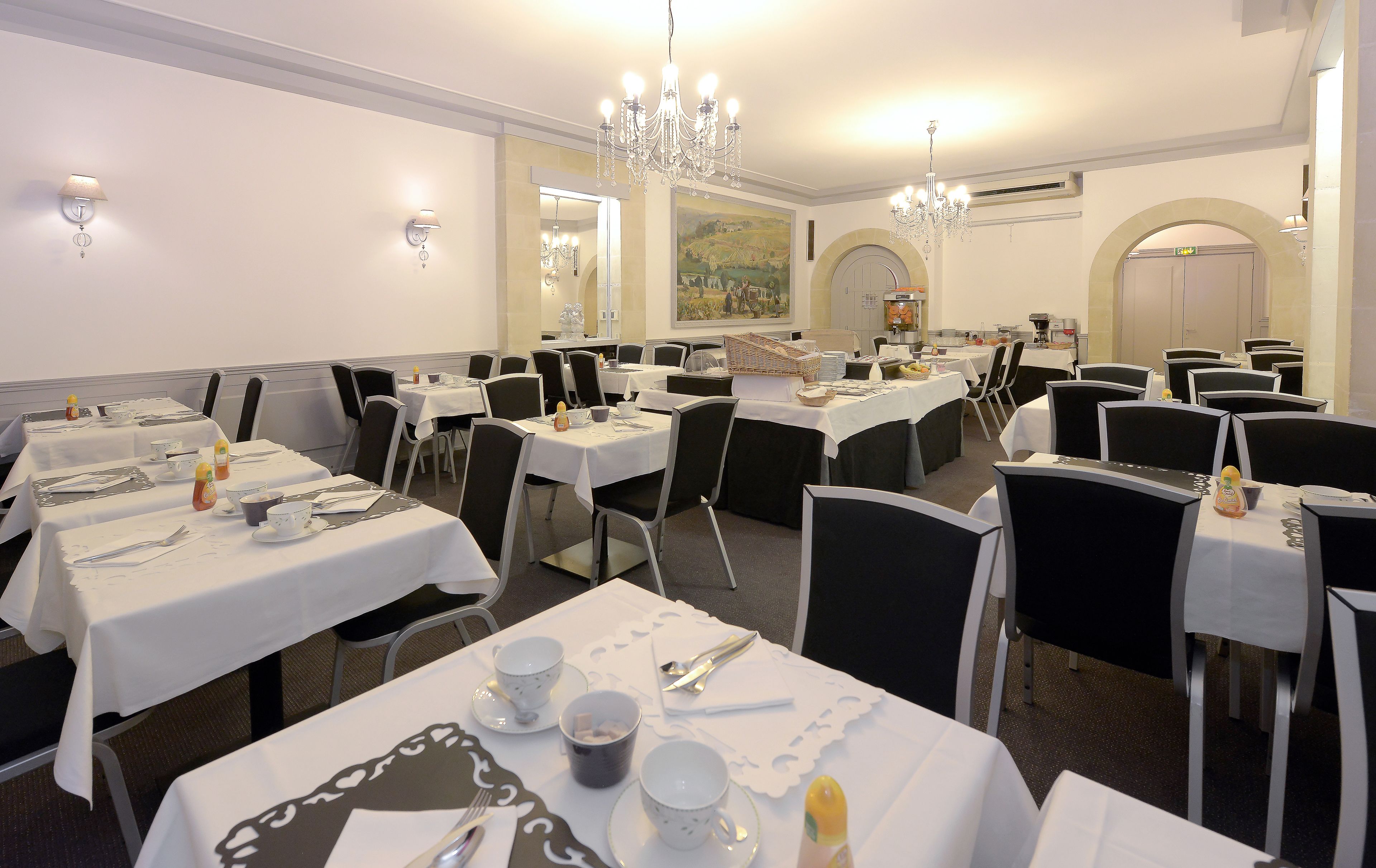 daily buffet breakfast (eur 19.50 per person)