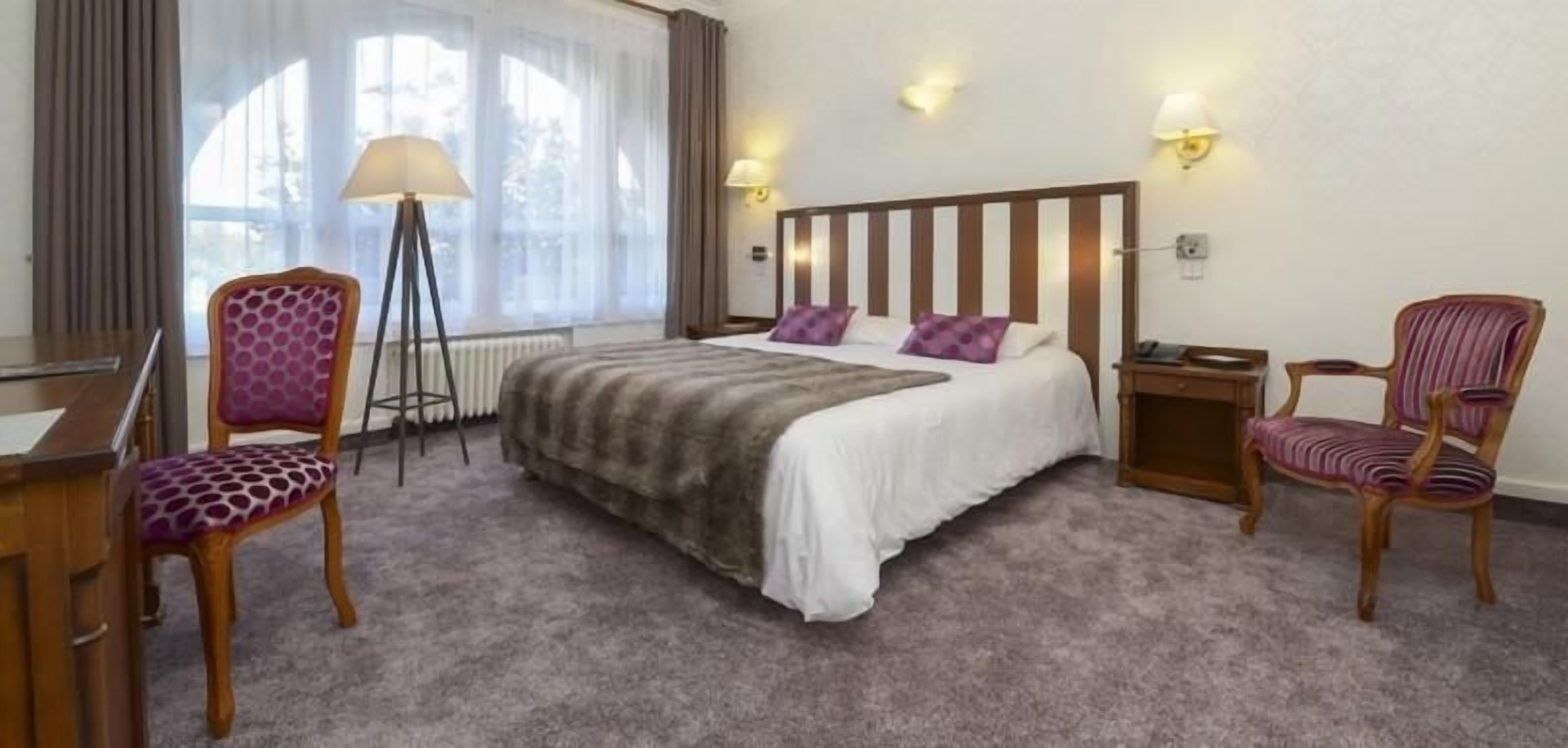 prestige single/double | minibar, in-room safe, individually decorated, desk