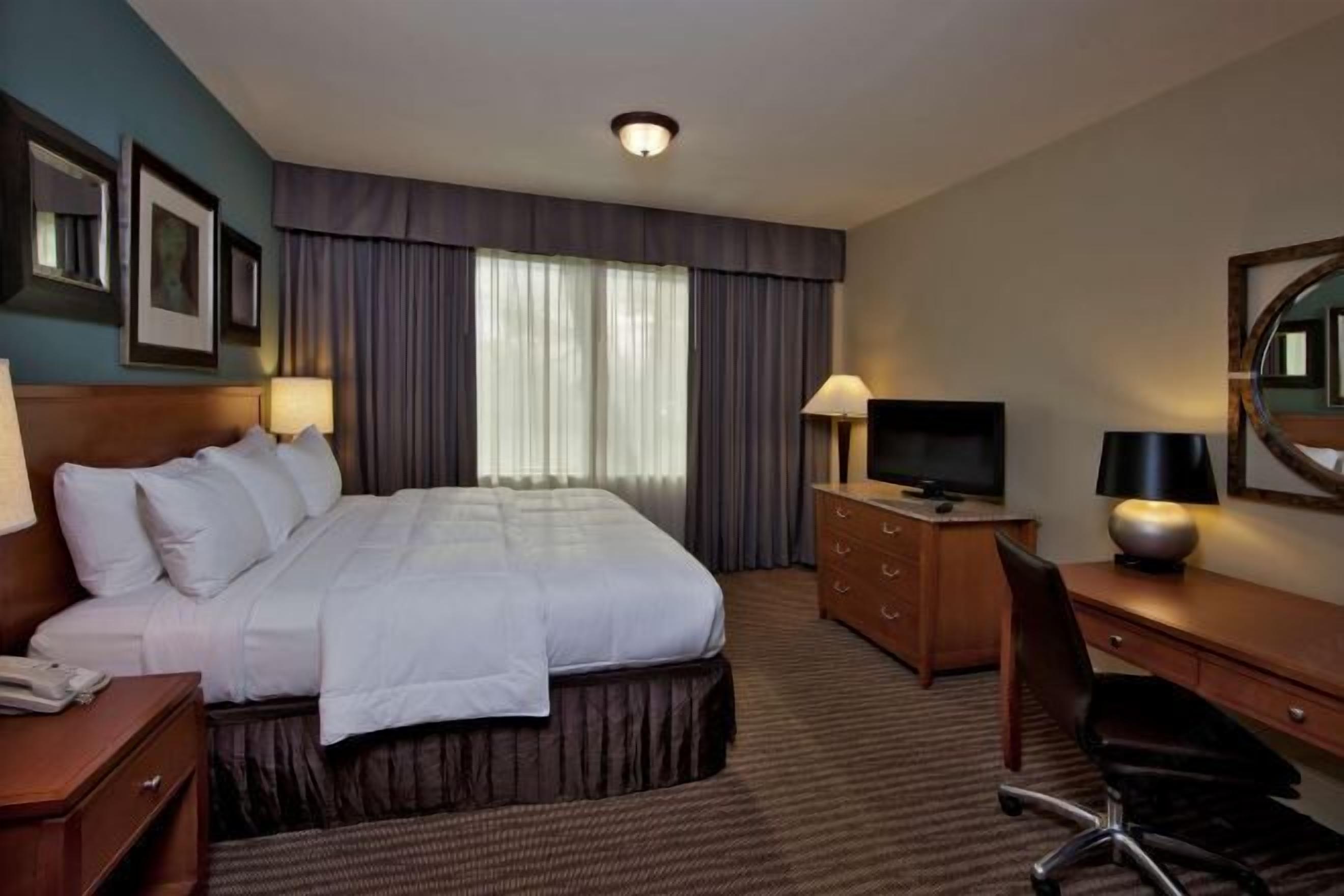 Minibar, in-room safe, desk, blackout drapes