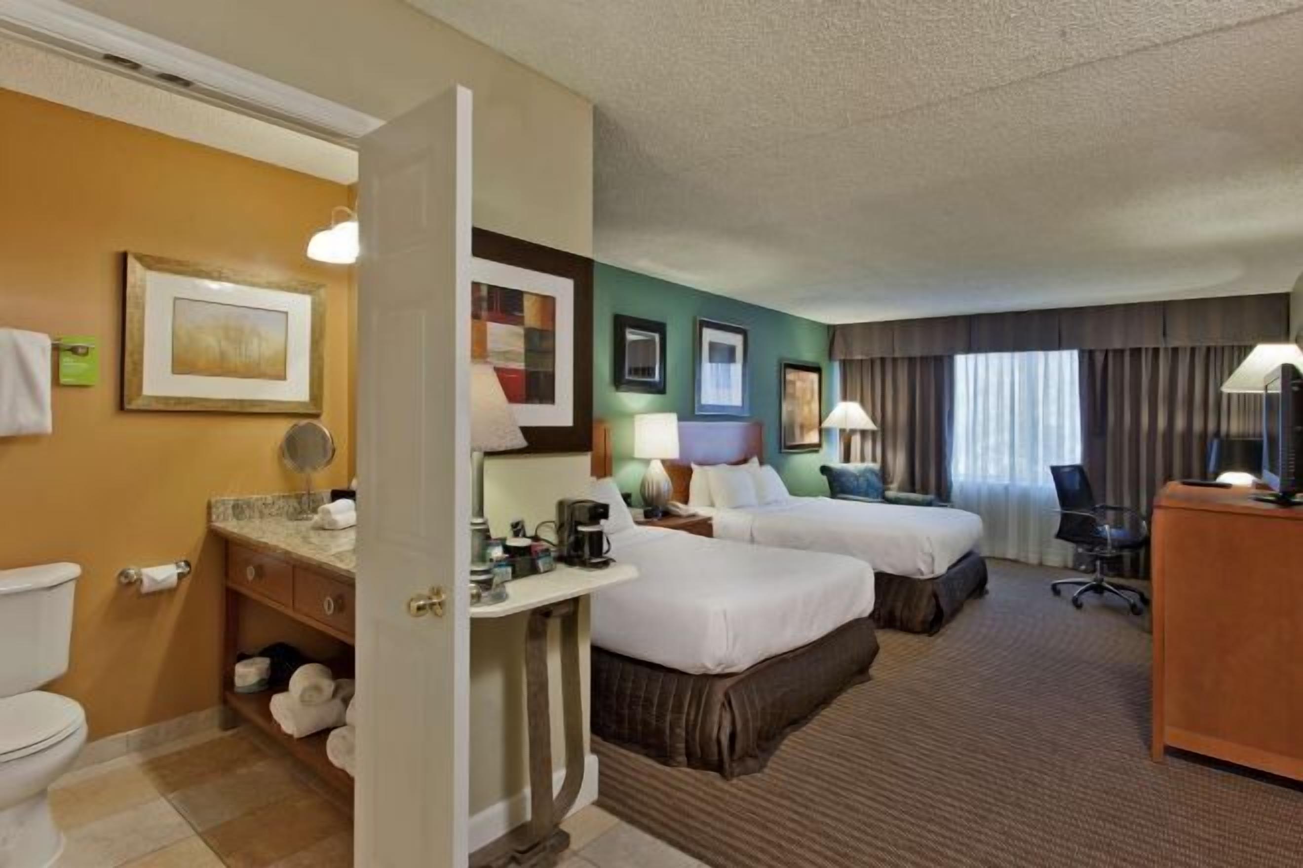 Minibar, in-room safe, desk, blackout drapes