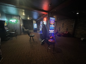 Spielezimmer