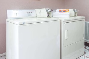 Property amenity - Days Inn by Wyndham Sarasota I-75 (Sarasota)