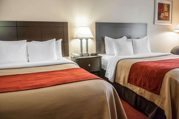 Pillowtop beds, in-room safe, desk, blackout drapes