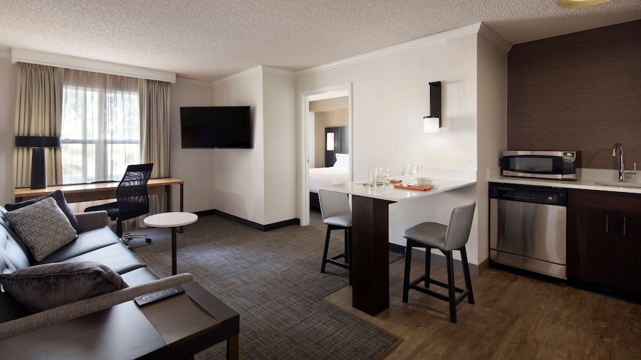 Sonesta ES Suites Fresno