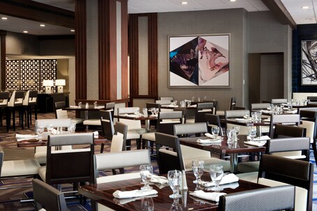 Sheraton Indianapolis City Centre Hotel - Image 74