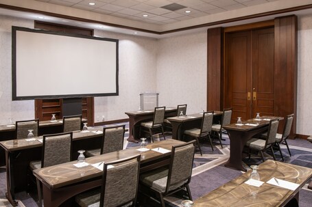 Sheraton Indianapolis City Centre Hotel - Image 82