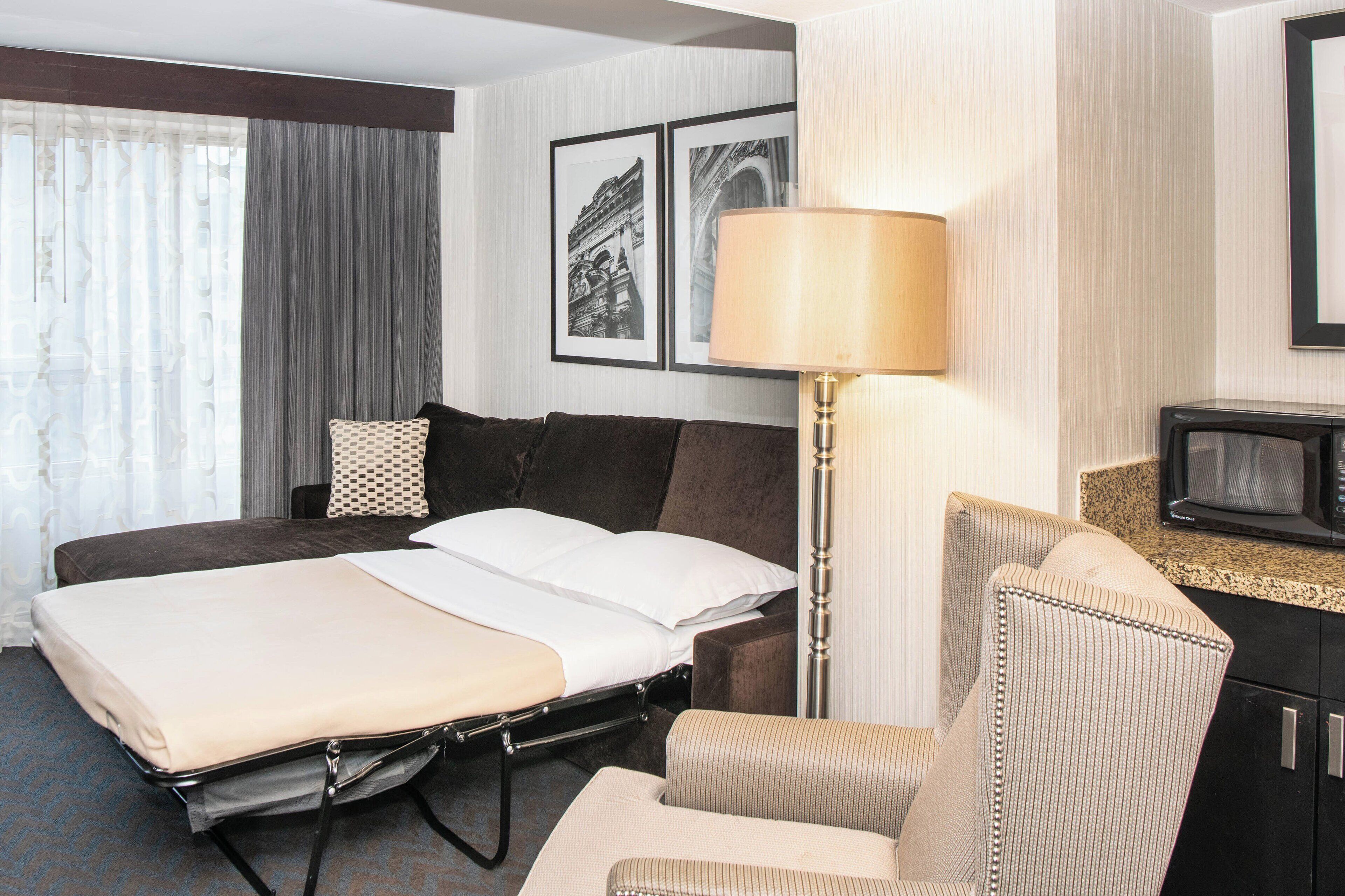 premium bedding, down duvets, in-room safe, desk